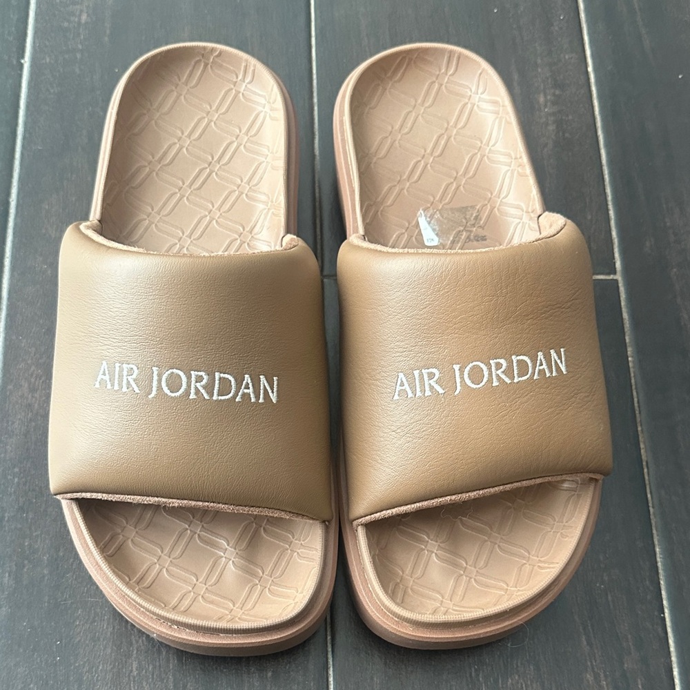 Air Jordan Brown Slides size 10
